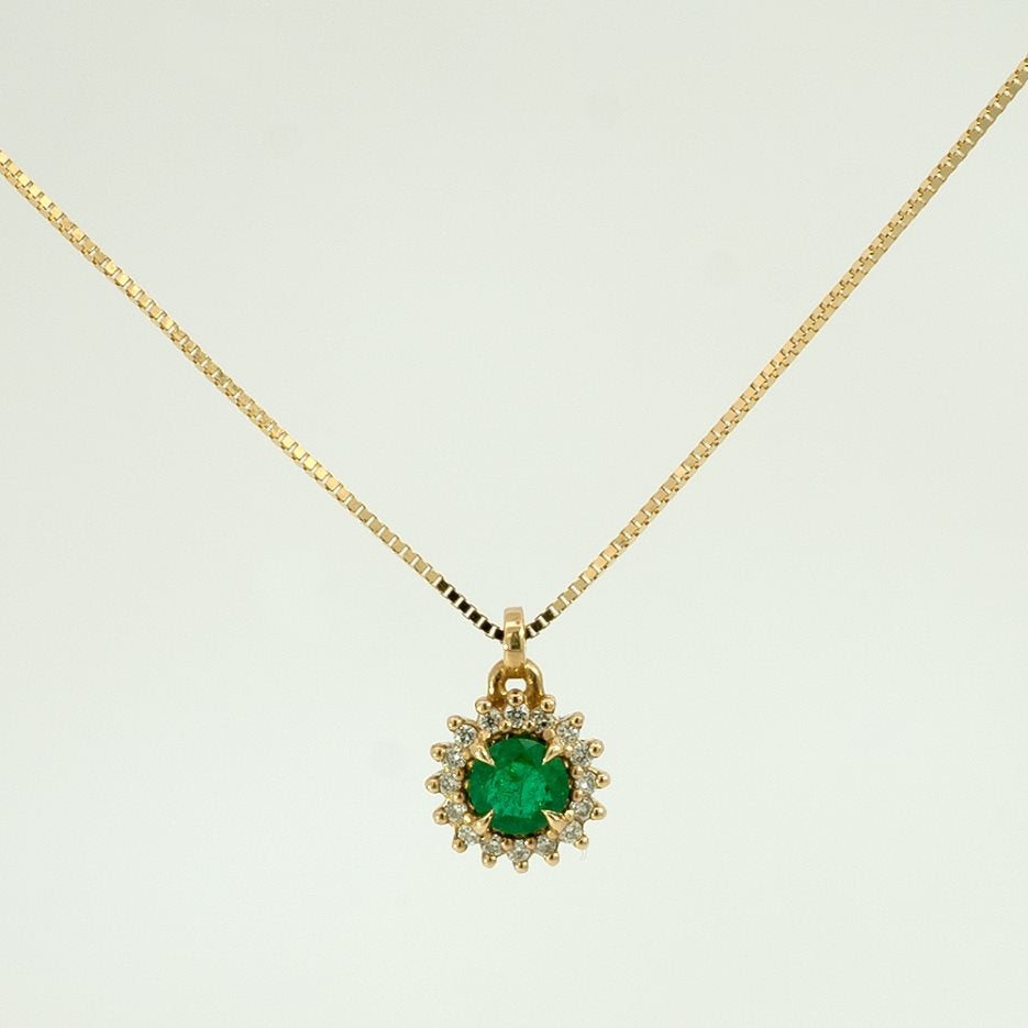 Gargantilla Fura Dije Círculo Esmeralda 0.22 ct y Diamantes 0.06 ct en Oro Amarillo