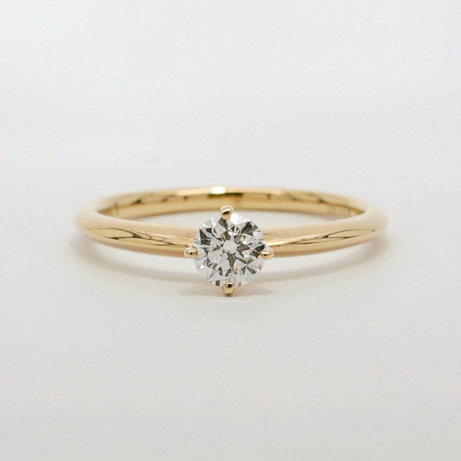 Anillo de Compromiso Luxe Solitario Diamante 0.33 ct en Oro Amarillo