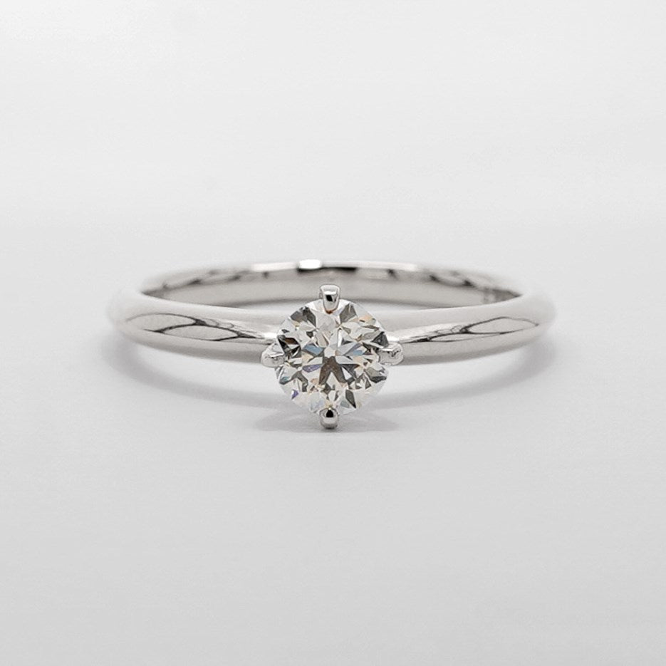 Anillo de Compromiso Luxe Solitario Diamante 0.50 ct GIA en Oro Blanco