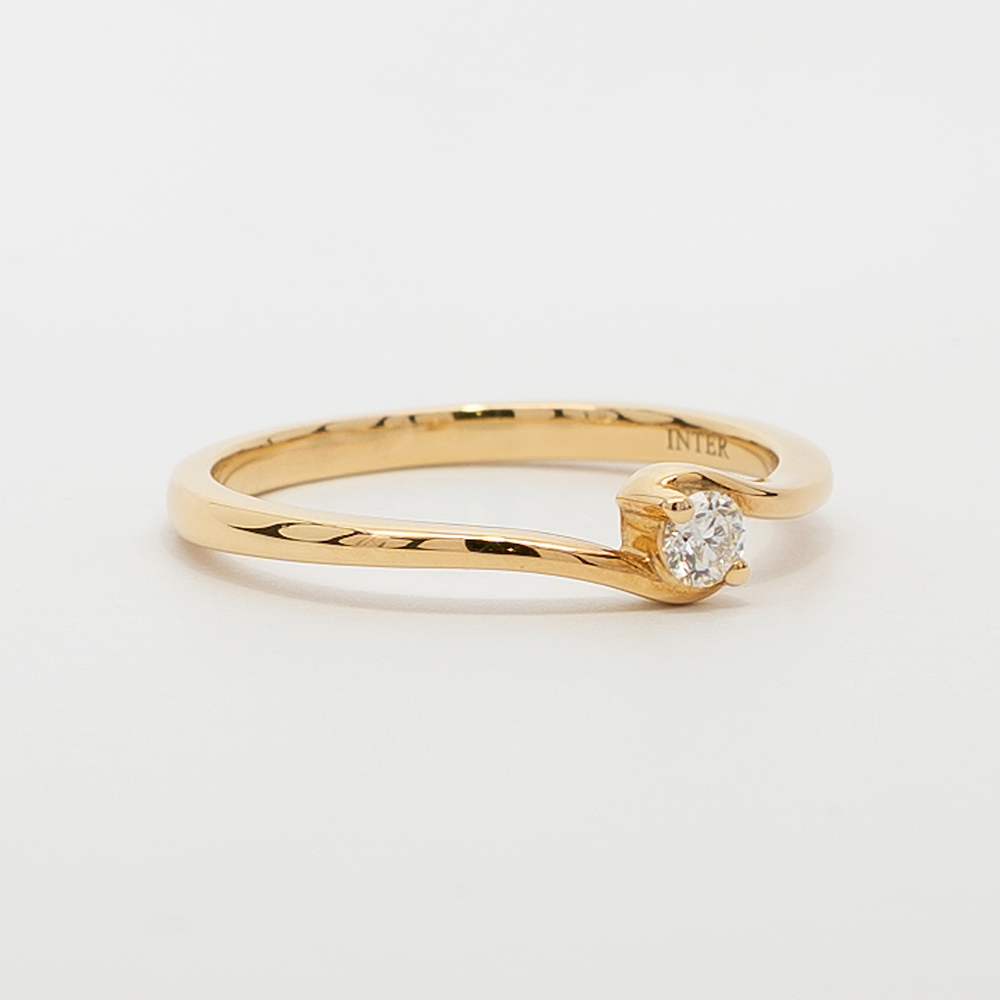 Anillo de Compromiso Accent Solitario Diamante 0.10 ct en Oro Amarillo