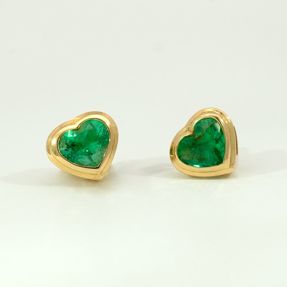 Topos Esmeraldas Corazón 1.63 ct en Oro Amarillo